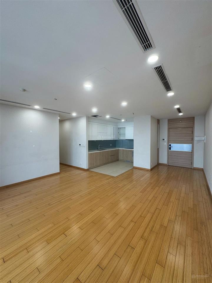 Cần bán căn 3 ngủ the zei, 107m2 đồ cơ bản, view pháo hoa giá 11,6 tỷ có tl