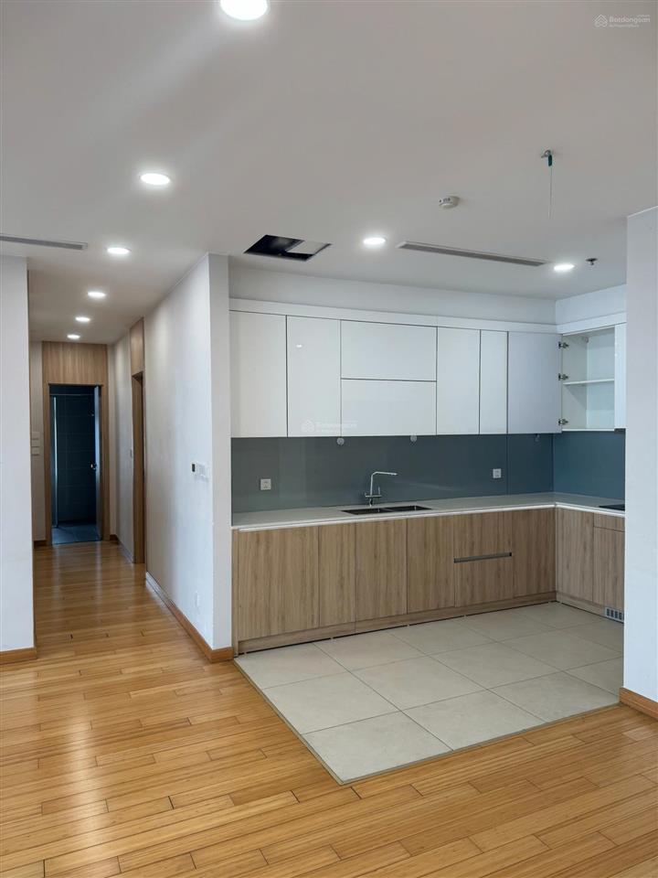 Cần bán căn 3 ngủ the zei, 107m2 đồ cơ bản, view pháo hoa giá 11,6 tỷ có tl