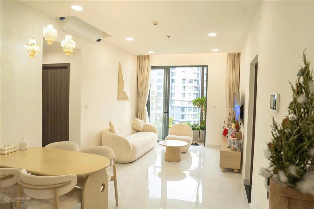 Bán căn 2pn tầng 10 khu diamond centery, celadon city, giá 7,8 tỷ (all in 102%), thanh toán giãn