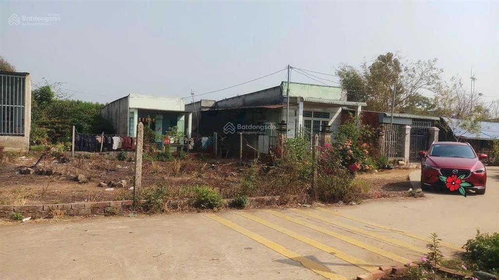 Đất chính chủ cần bán. gần chợ sông thao