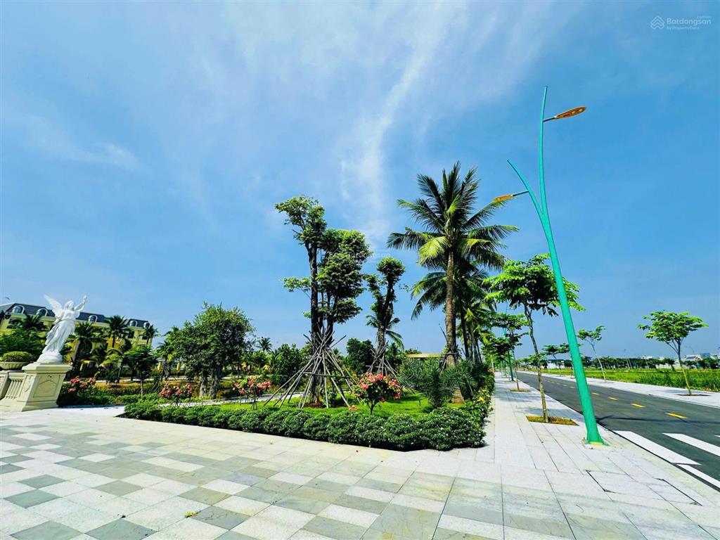 Nền shophouse đối diện siêu thị co.op mart giá chỉ 26tr/m2.