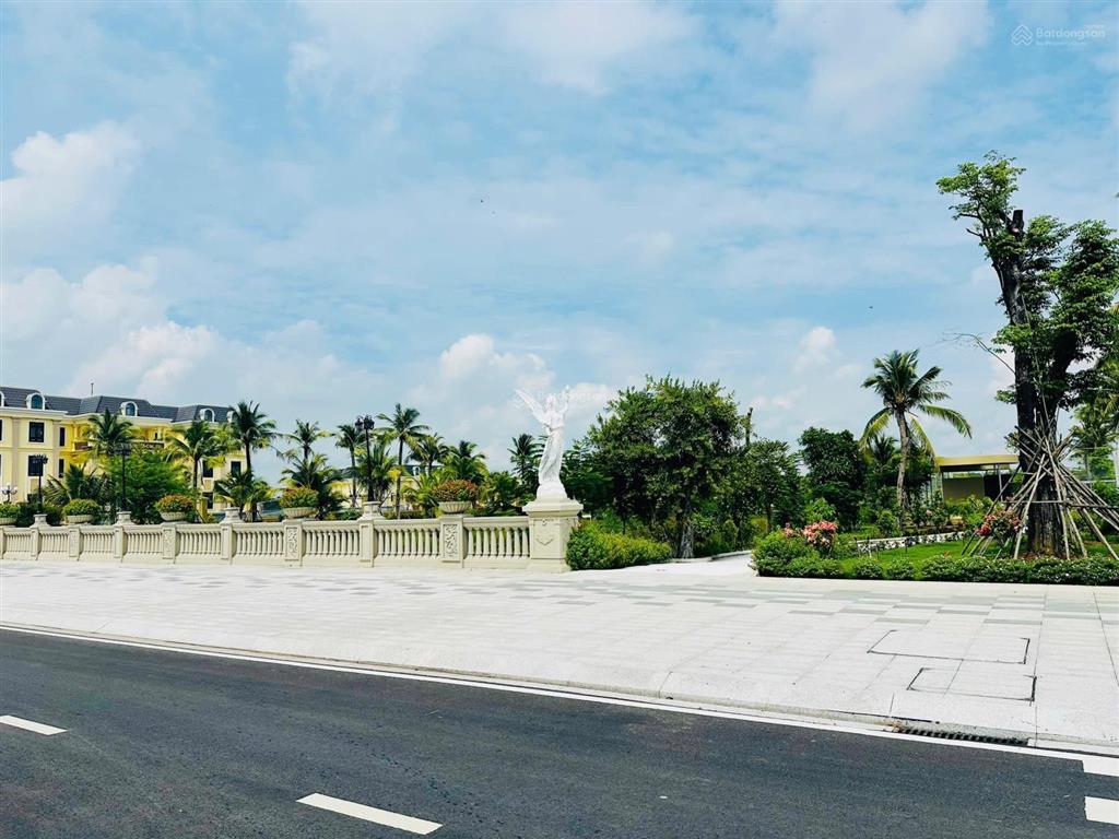 Nền shophouse đối diện siêu thị co.op mart giá chỉ 26tr/m2.