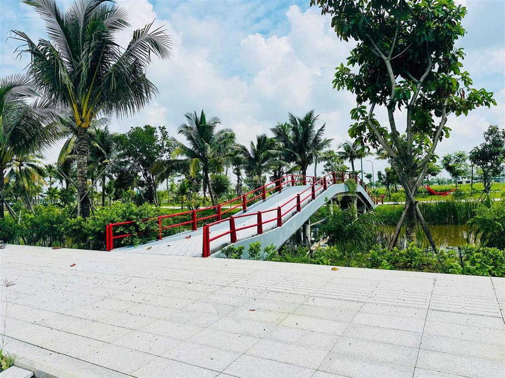 Nền shophouse đối diện siêu thị co.op mart giá chỉ 26tr/m2.
