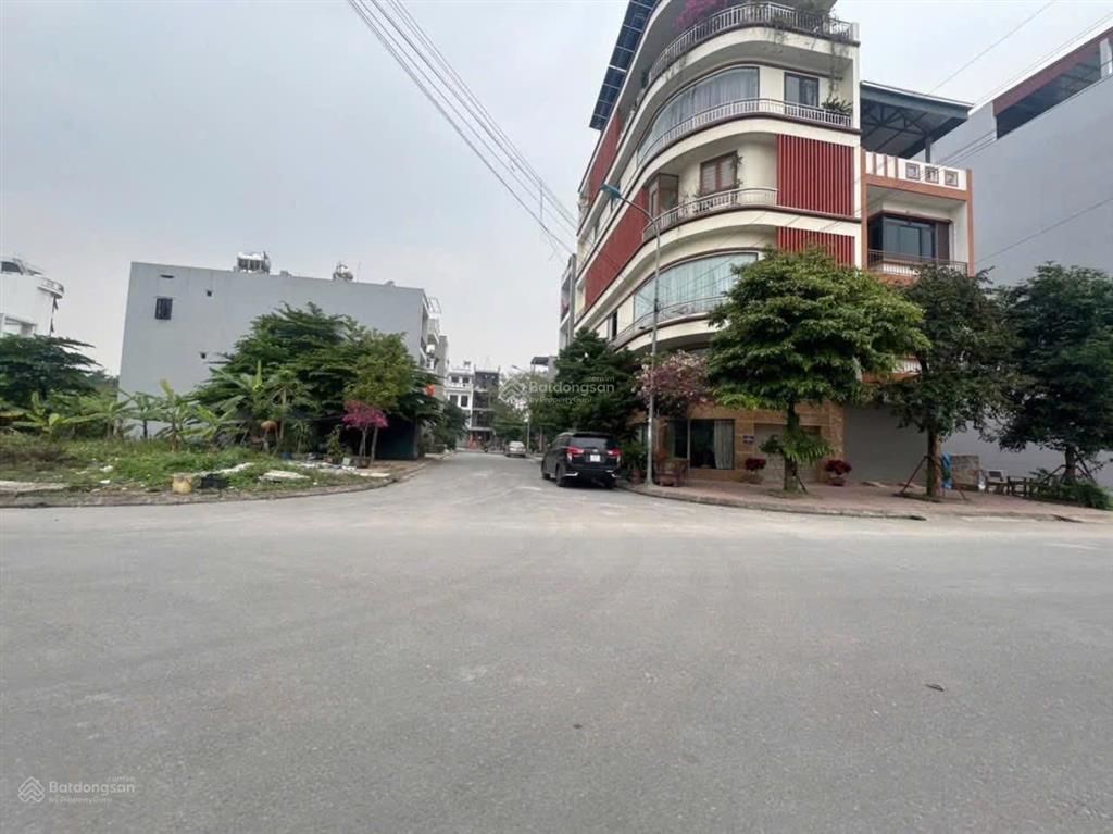 Deal hời giá rẻ. bán một lô góc cực đẹp xây khách sạn, tòa nhà căn hộ tại vị trí đường rộng như sân