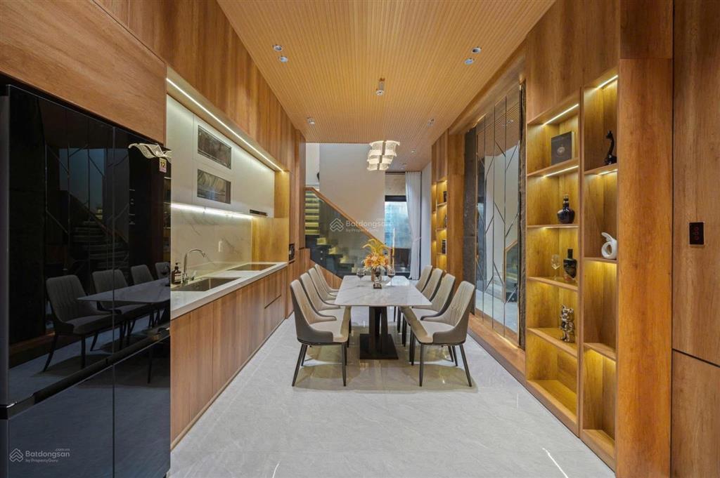 Bán villa sơn trà full nội thất dòng tiền sẵn cho thuê ổn chỉ nhỉnh 18 tỷ dòng tiền 120  150 tr