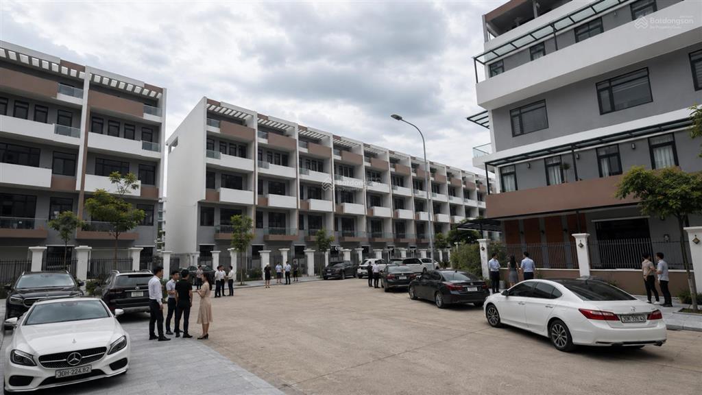 Siêu giảm giá chiết khấu 30%, còn 3 tỷ 8 cho cả nhà cả đất 105m2 xây 5 tầng sẵn sổ đỏ