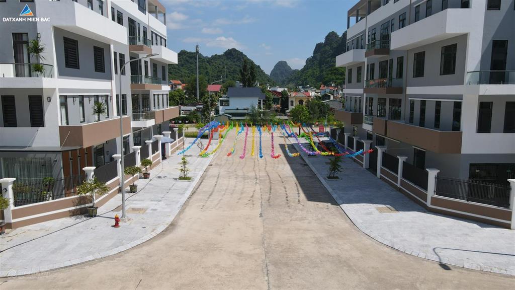 Siêu giảm giá chiết khấu 30%, còn 3 tỷ 8 cho cả nhà cả đất 105m2 xây 5 tầng sẵn sổ đỏ