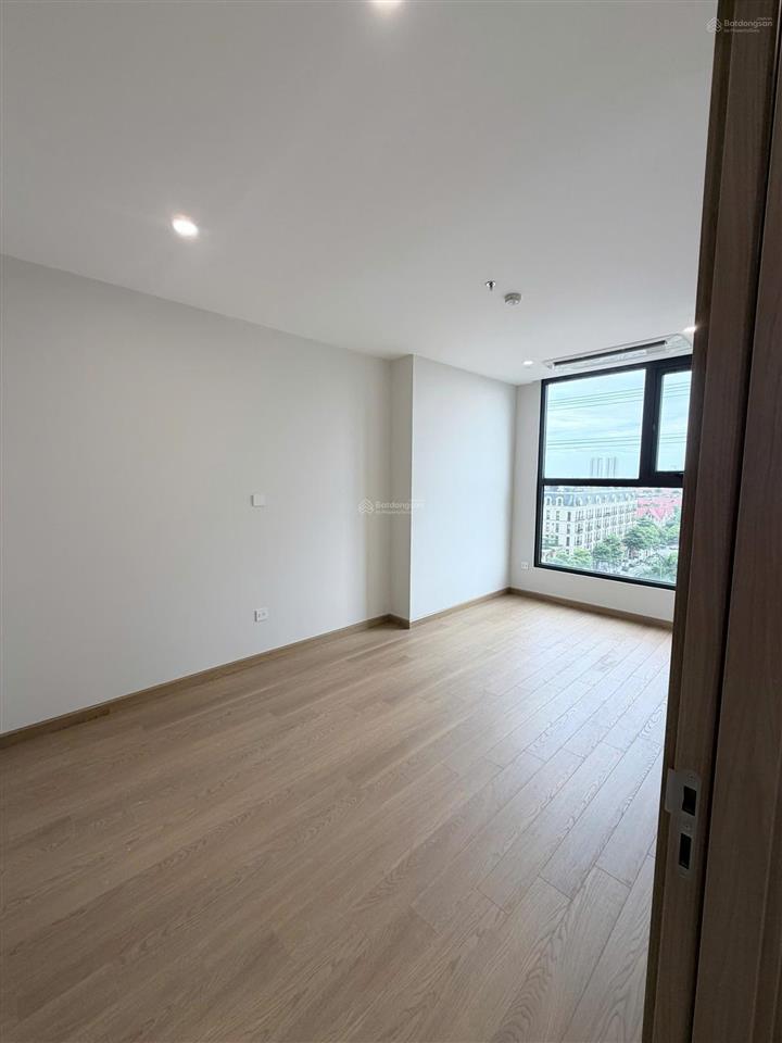 Cho thuê căn hộ 75m2, 12 triệu vnd tại the charm an hưng, 2pn, 2wc, hướng đông nam