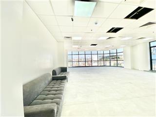 Cho thuê văn phòng đẹp ở 105 cô giang, 75 triệu, 160m2, nhiều tiện ích uy tín