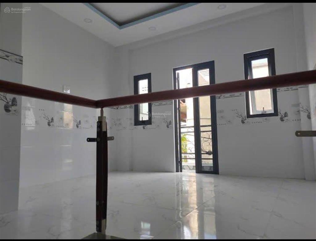 Bán nhà riêng 22m2, 3,3 tỷ ở đường văn thân, phường bình tiên, tp.hcm