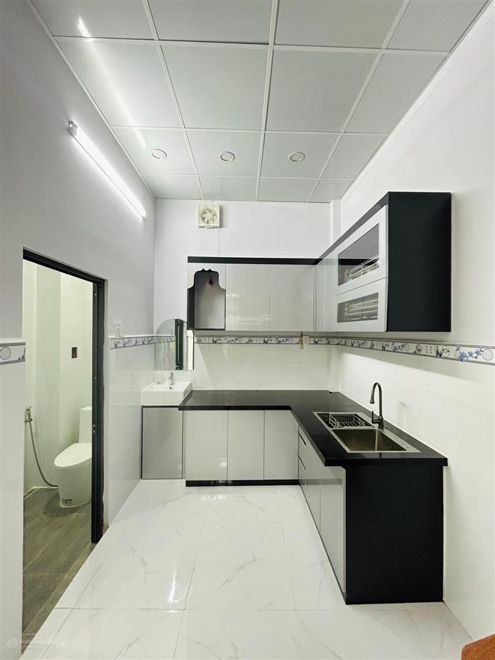 Bán nhà quận 6, 2 tầng, gần đường lý chiêu hoàng, 32m2, nhỉnh 3 tỷ