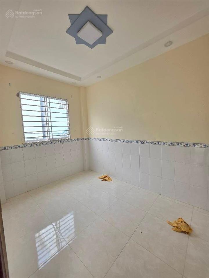 Bán nhà bình tân, 3 tầng, 4 x 10, đường bùi tư toàn, hẻm xe hơi, nhỉnh 4 tỷ nhỏ