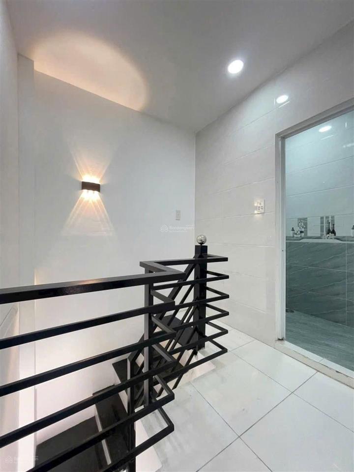 Bán nhà tân phú, 2 tầng, dt 26m2, đường thoại ngọc hầu, hẻm xe hơi, nhỉnh 3 tỷ 7
