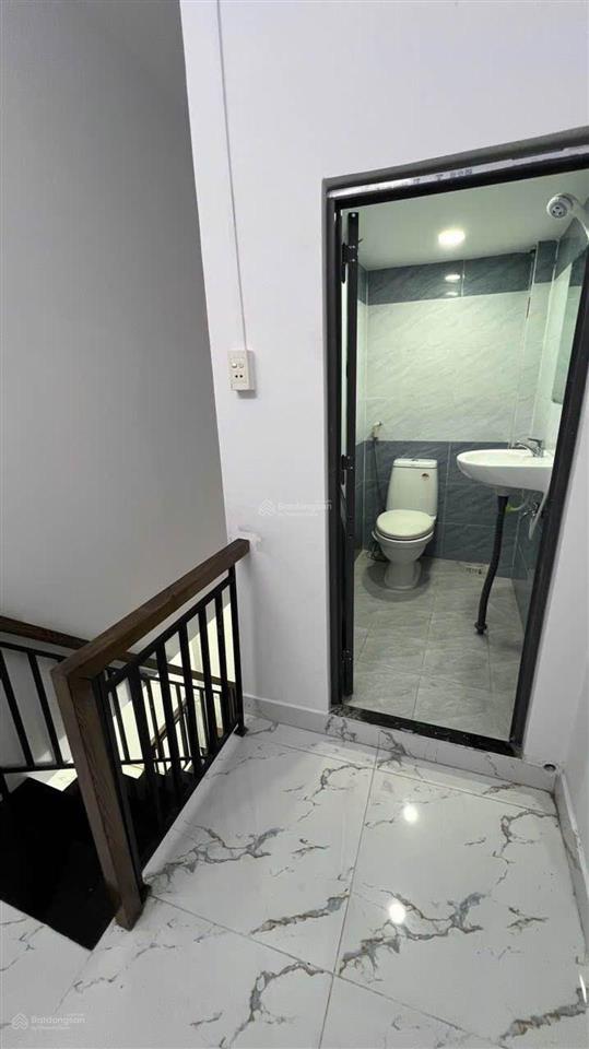 Bán nhà bình tân, 2 tầng, dt 28m2, đường bình trị đông, hẻm thông thoáng, nhỉnh 2 tỷ 4
