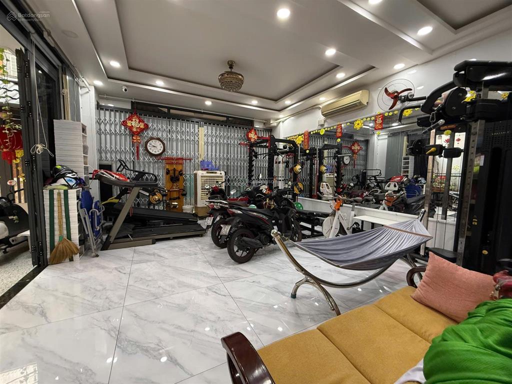 Nhà rộng đẹp đối diện bờ kè hẻm 32 cầu bùi đình tuý