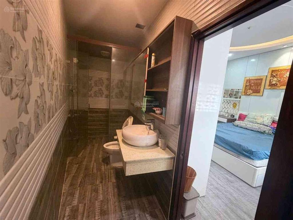 Chủ cần tiền gấp hạ 1.5 tỷ giá mới 13.5 tỷ tl mặt tiền đường nguyễn khuyến  bình thạnh  92m2 