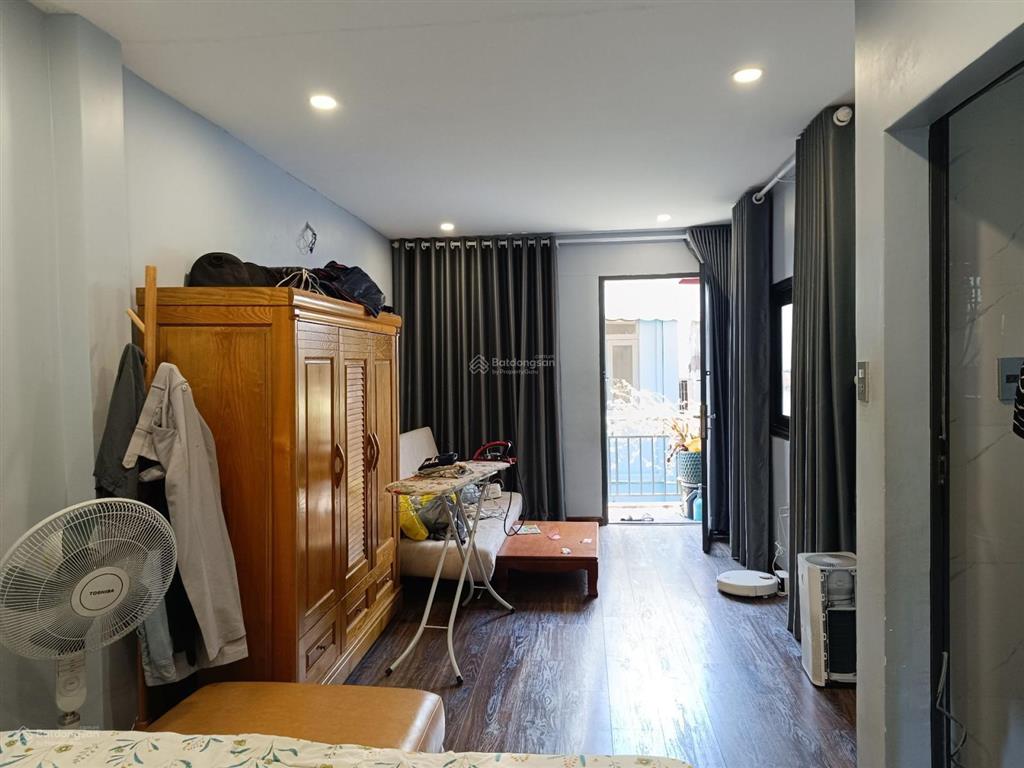 Bán nhà nguyễn văn linh q7  dt 78m2  nhà mới đẹp 3pn  gần trung tâm  6.5 tỷ