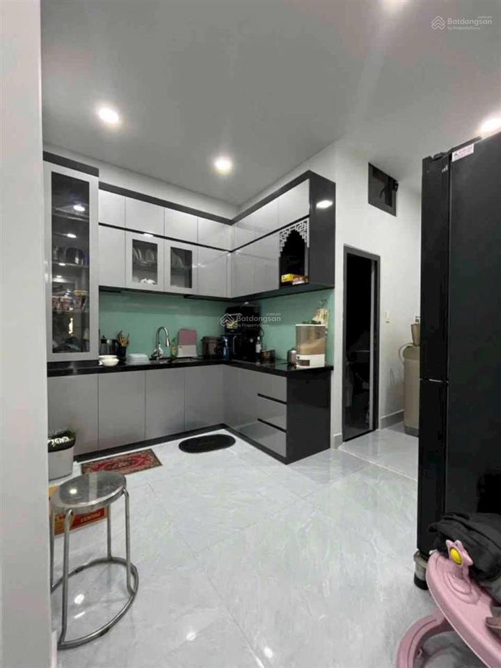 Bán nhà c4 mới đẹp  huỳnh tấn phát . q7  dt 75m2 (4.2x18m) 6 tỷ