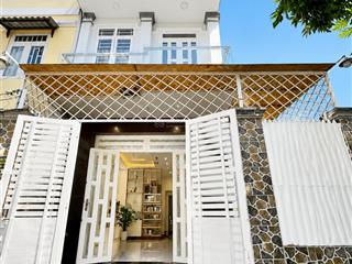 Nhà đẹp phú thuận quận 7 | 67m | 4pn | sân rộng | shr hoàn công | giá cực tốt