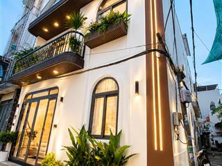 Lô góc 2 mặt thoáng  ngang hơn 7m  full nội thất  nhỉnh 6 tỷ, quận 7