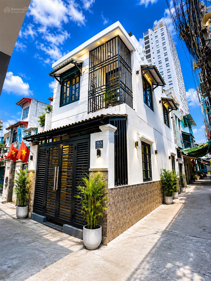 Lâm văn bền  lô góc siêu thoáng  hẻm thông 