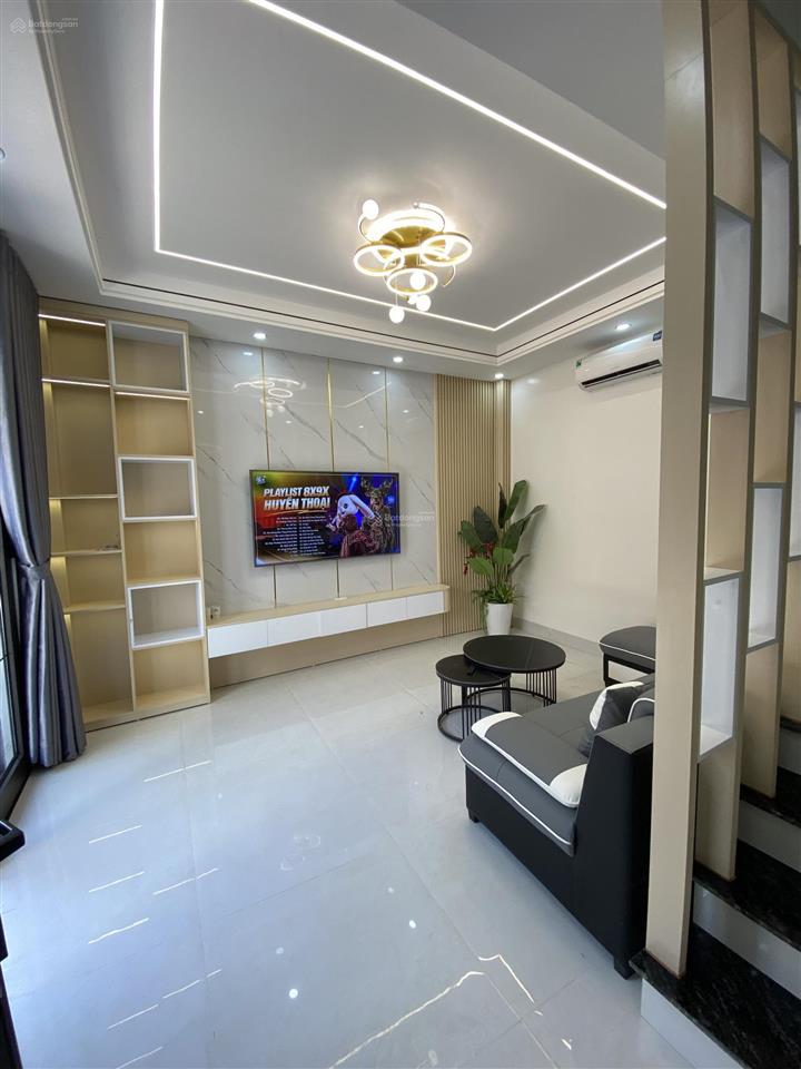 Sơn tây  bán nhà mới xây 100% full đồ  ô tô vào tận cửa  giá có thương lượng. diện tích 50,2m2