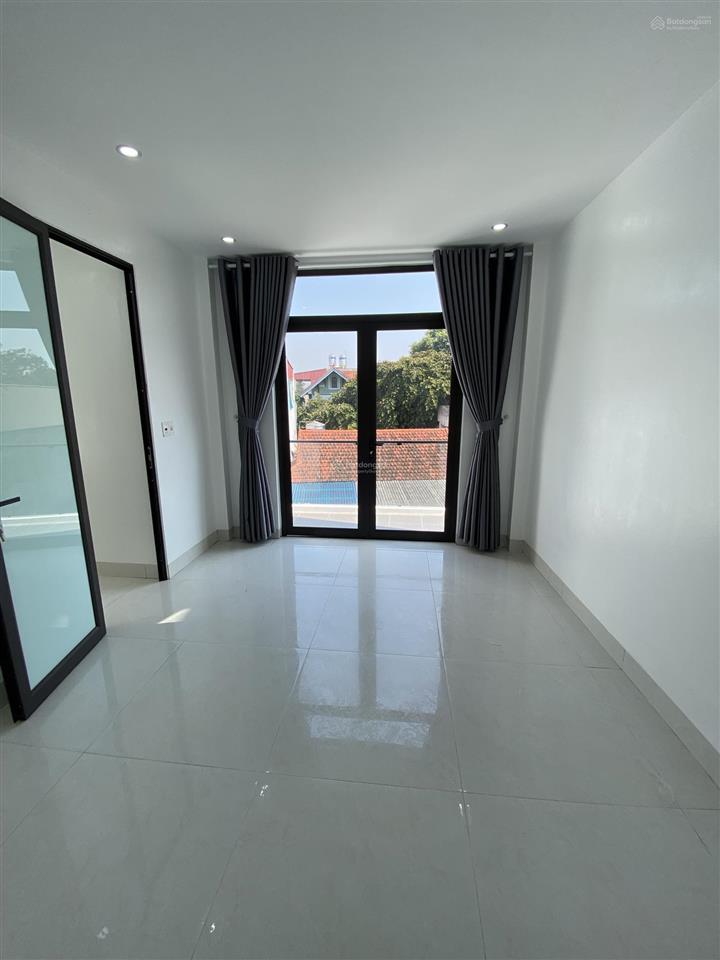 Sơn tây  bán nhà mới xây 100% full đồ  ô tô vào tận cửa  giá có thương lượng. diện tích 50,2m2