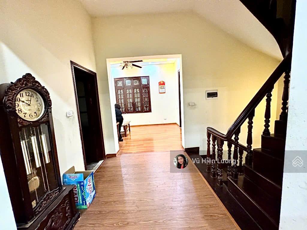 Chính chủ gửi bán nhà ô tô thông phố vệ hồ. diện tích 92.3m². mặt tiền lý tưởng ở và kinh doanh