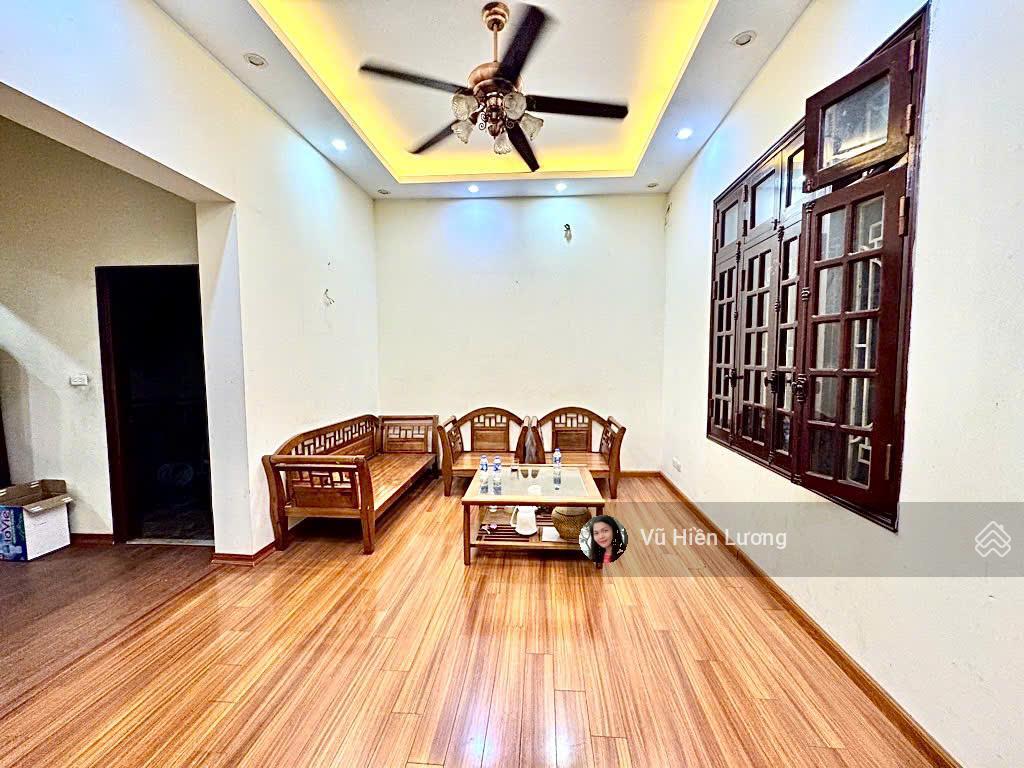 Chính chủ gửi bán nhà ô tô thông phố vệ hồ. diện tích 92.3m². mặt tiền lý tưởng ở và kinh doanh