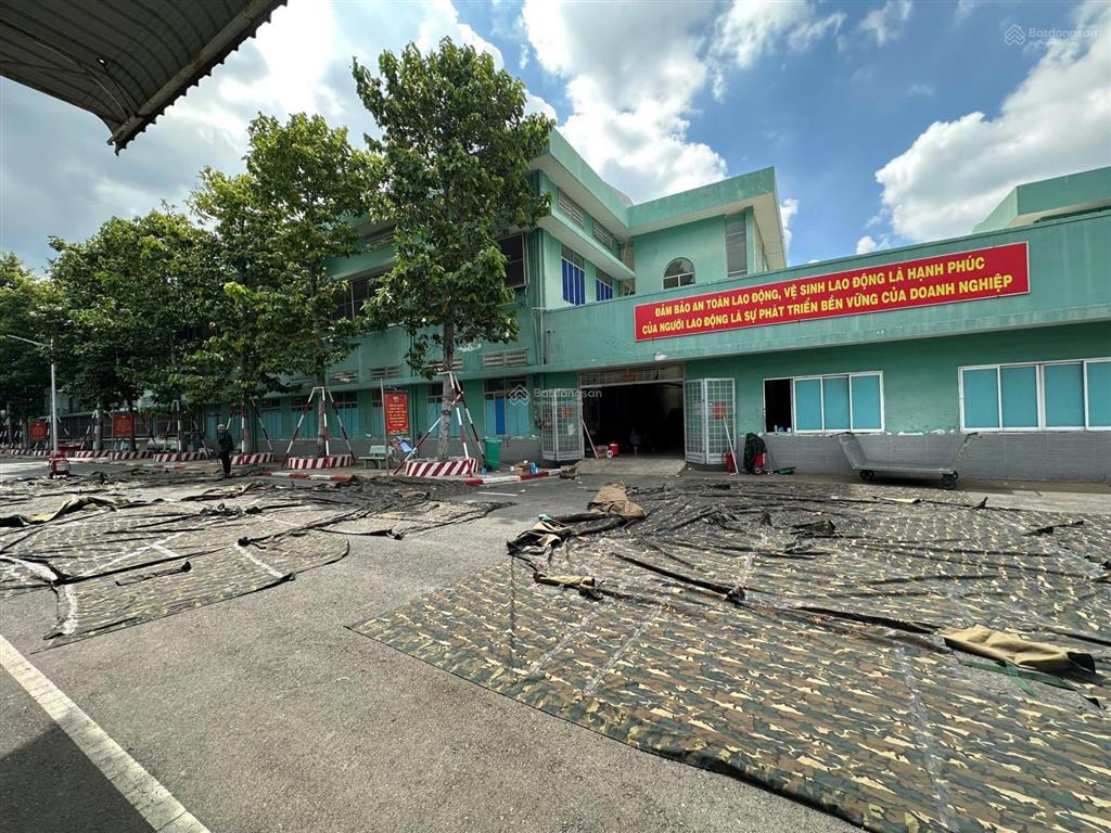 Cho thuê 2.800m2 dtsd,q tân bình,trần cao 4,5m,pccc đầy đủ,ko giới hanh ngành nghề,tl chính chủ