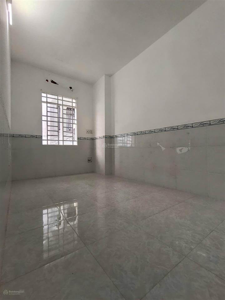 Lô góc sát nguyễn văn cừ quận 5  dương bá trạc quận 8  48m2  ngang 4m  sổ cất két chủ định cư