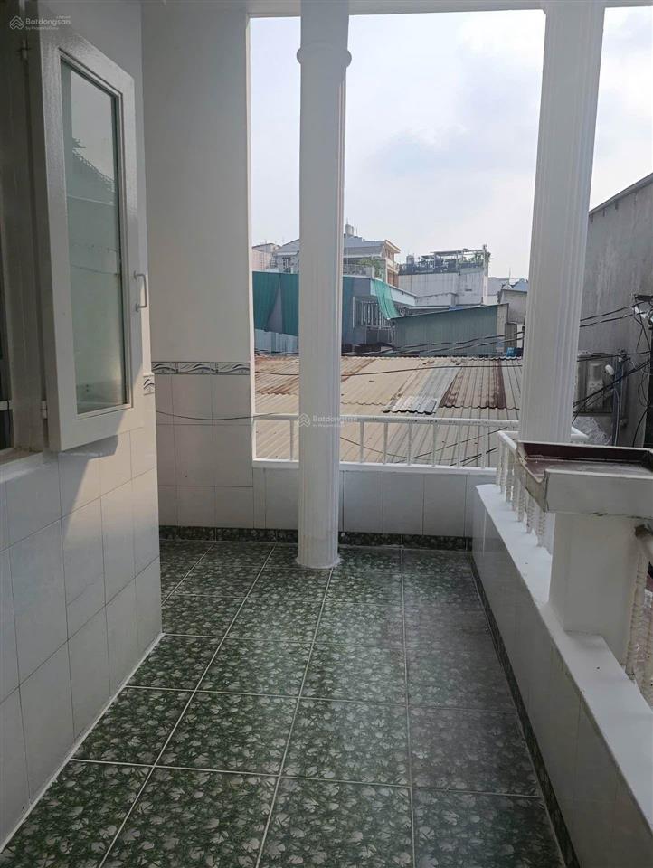 Lô góc sát nguyễn văn cừ quận 5  dương bá trạc quận 8  48m2  ngang 4m  sổ cất két chủ định cư