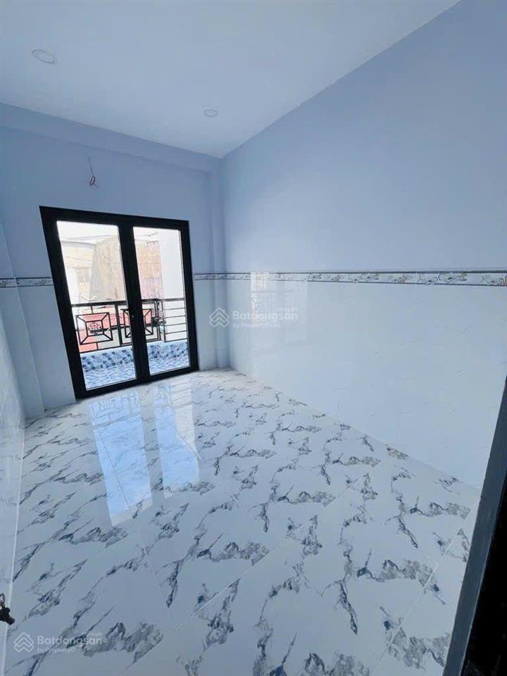 Đón cầu bình tiên quận 6  dtsd 80m2  3pn  có sân và bc  gấp bán lương văn can phường 15 quận 8