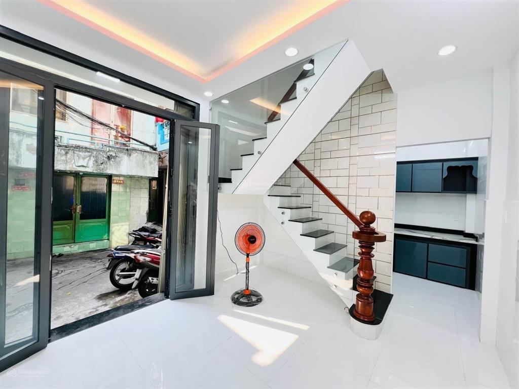 Bán nhà mới quận 8  23m2  1.9ty  trước nhà 4m  shr  không lộ giới  chủ gấp bán chậm là mất