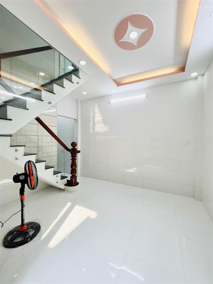 Bán nhà mới quận 8  23m2  1.9ty  trước nhà 4m  shr  không lộ giới  chủ gấp bán chậm là mất