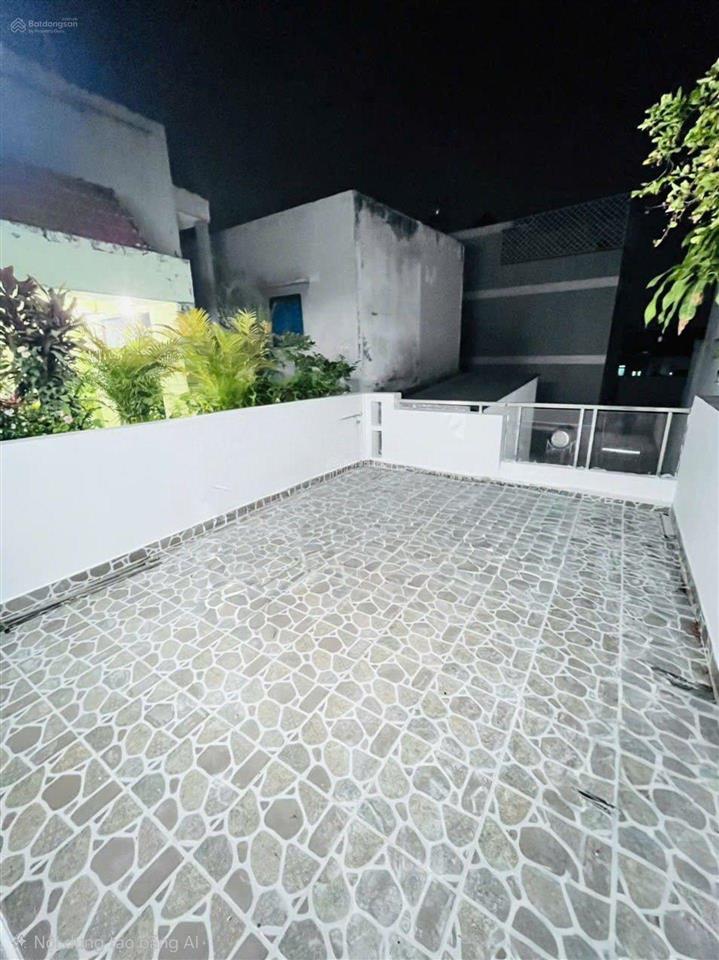 Sát cầu chà và  nhà 4tầng quận 8  61m2  ngang 4m  hxh  shr chính chủ 1 đời gấp bán