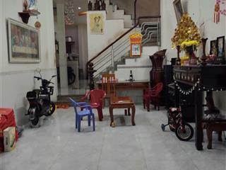 Bán nhà hồ thành biên  tạ quang bửu phường 4 quận 8  70m2  xe hơi tới nhà  ngang 4.2m  gấp bán