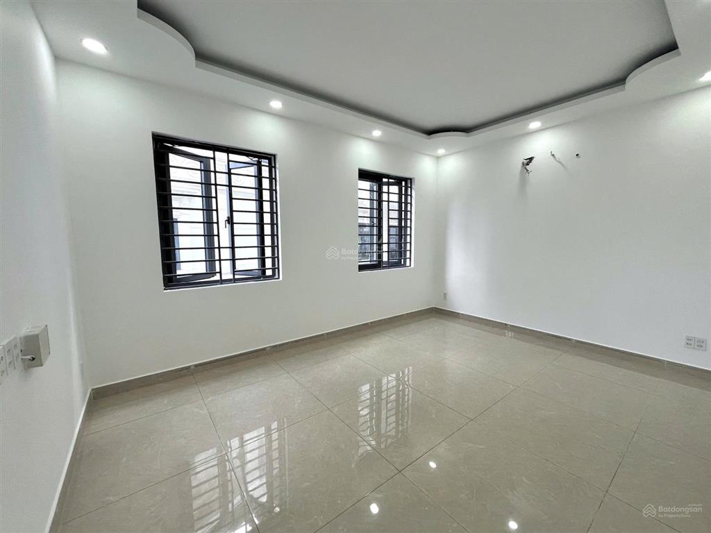Cho thuê nguyên căn cityland thang máy giá tốt chỉ 40 triệu