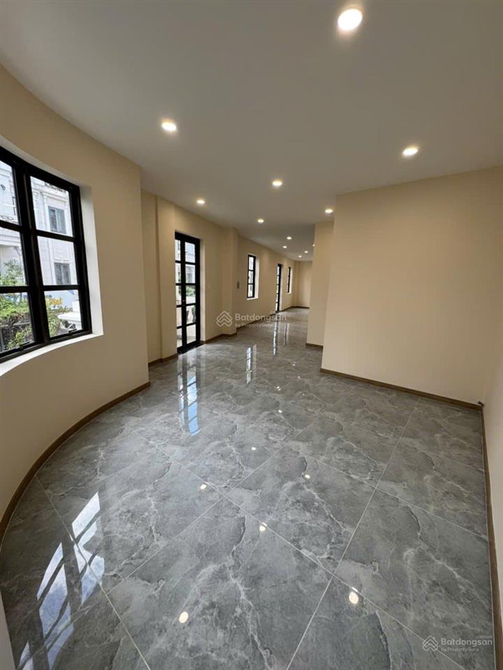 Cho thuê căn góc 2 mặt tiền 70tr cityland gò vấp