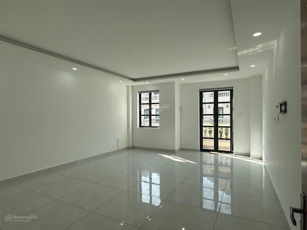 Cho thuê văn phòng khu cityland giá tốt chỉ 6 triệu/th