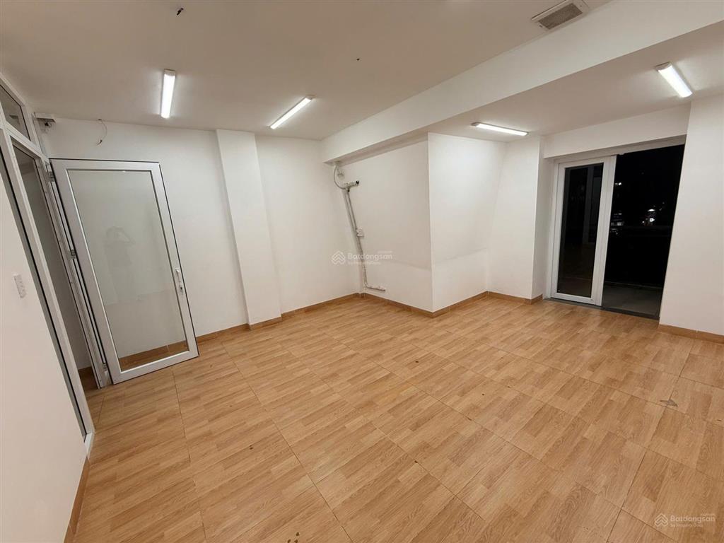 Cho thuê sàn văn phòng 200m2 tại cityland giá chỉ 20tr