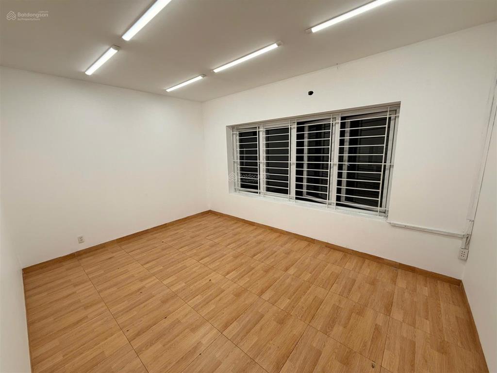 Cho thuê sàn văn phòng 200m2 tại cityland giá chỉ 20tr