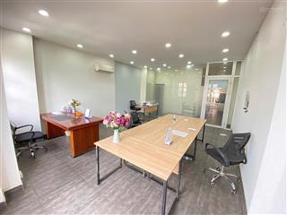 Văn phòng ban công thang máy full bàn ghế 60m² giá chỉ 7,5 triệu có bảo vệ 24/24