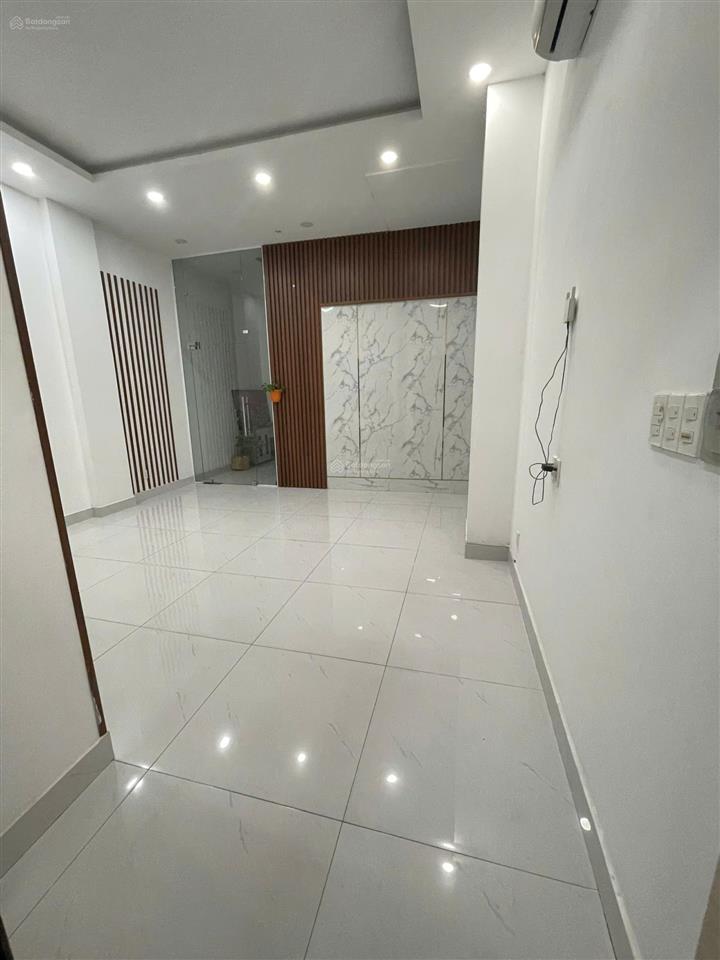 Cho thuê trệt trước tại cityland park hills, 9 triệu, 40 m2, hàng hiếm giá tốt