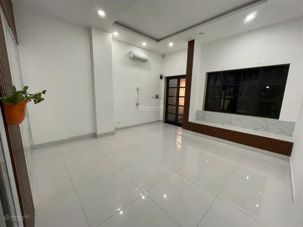 Cho thuê trệt trước tại cityland park hills, 9 triệu, 40 m2, hàng hiếm giá tốt