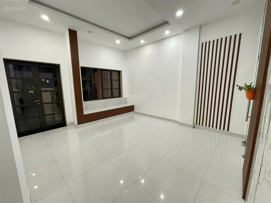 Cho thuê trệt trước tại cityland park hills, 9 triệu, 40 m2, hàng hiếm giá tốt