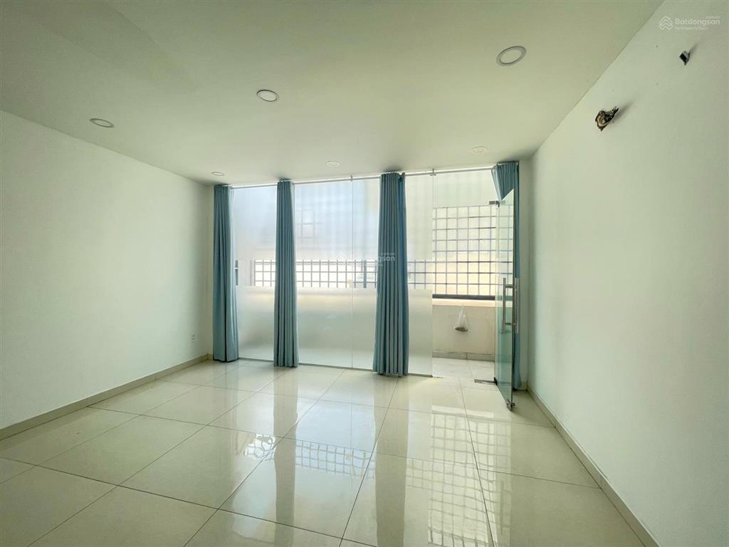 Cho thuê nguyên căn cityland park hills có thang máy, giá tốt chỉ 45 triệu