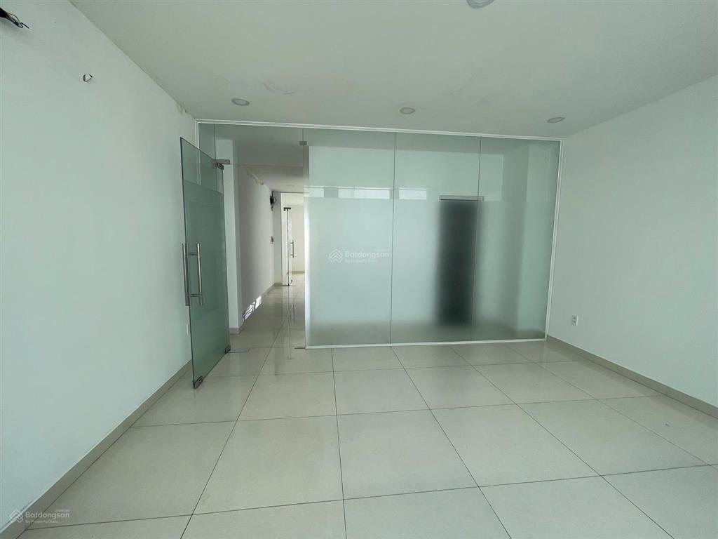 Cho thuê nguyên căn cityland park hills có thang máy, giá tốt chỉ 45 triệu