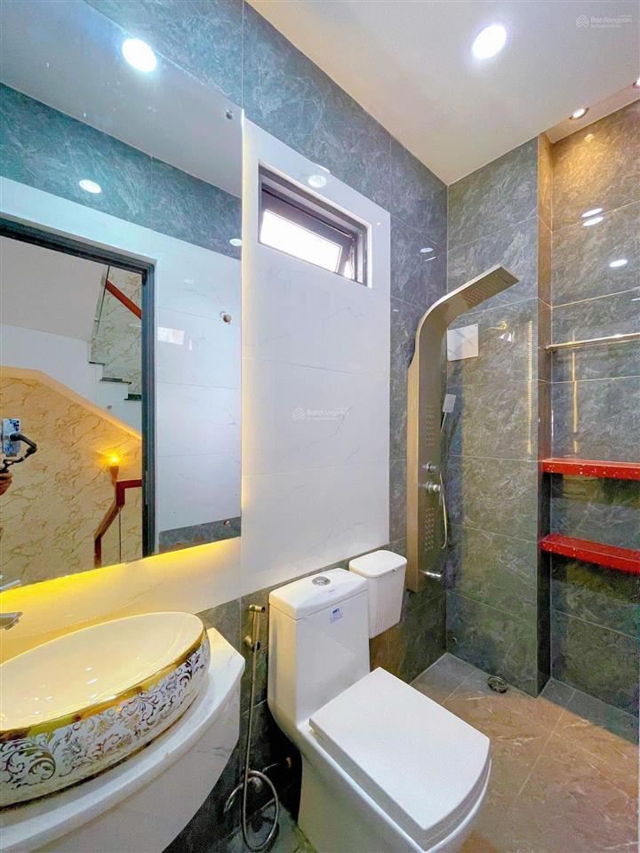 Cho thuê nhà nguyên căn lê đức thọ hẻm 8m 1 trệt 3 lầu phù hợp ở gia đình giá chỉ 20 triệu