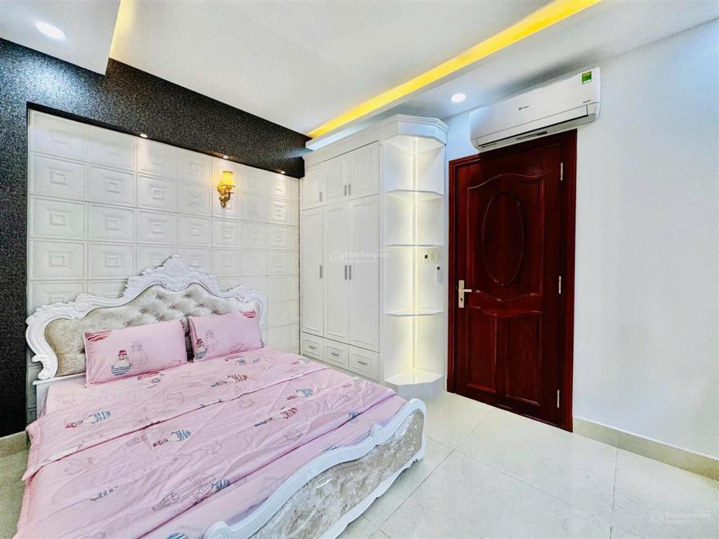 Cho thuê nhà nguyên căn lê đức thọ hẻm 8m 1 trệt 3 lầu phù hợp ở gia đình giá chỉ 20 triệu